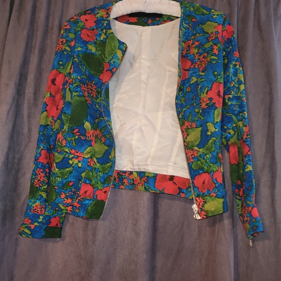 Zara Bold Floral Blazer - Picture 2 of 6